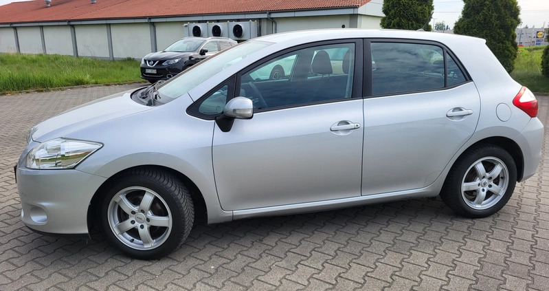 Toyota Auris cena 23900 przebieg: 162000, rok produkcji 2010 z Bieruń małe 742